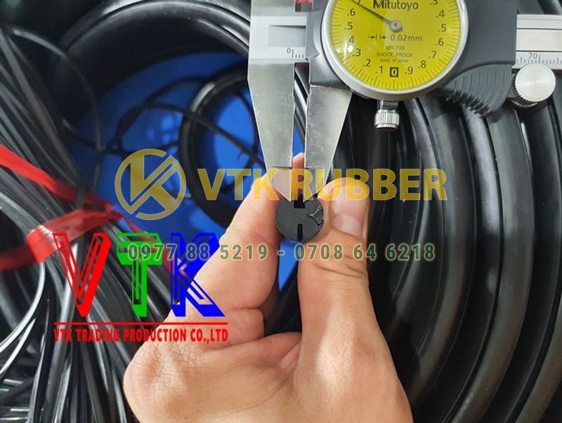 Ron cao su chữ H tủ kín ở Huế