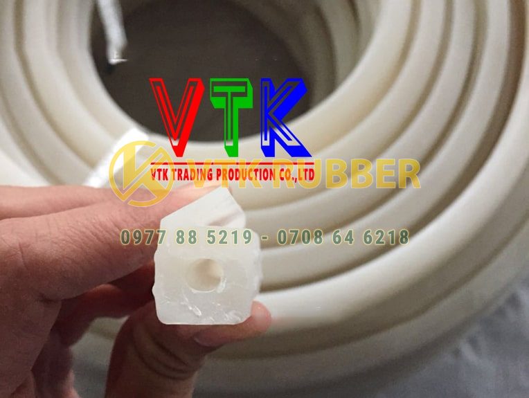 214 ron cao su chu i o tinh hau giang 05 min