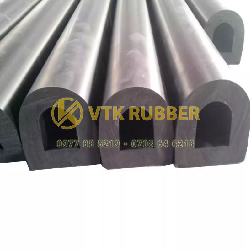 Giảm va chạm, hạn chế tiếng kêu khi xe di chuyển, tăng độ bền và độ kín cho hệ thống cửa xe tải