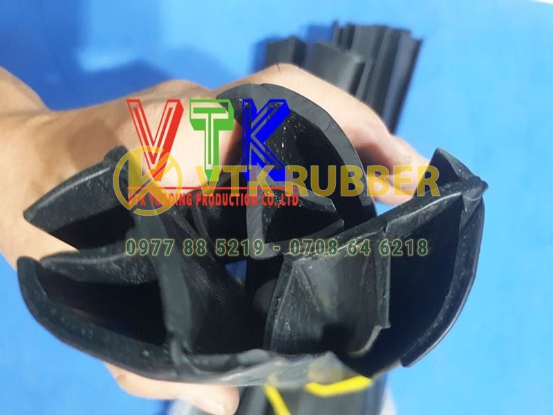 Ron cao su xe tải 3 lá