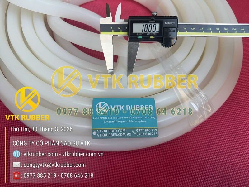 Ron silicon trắng chữ D 18x22x6, dày 8mm