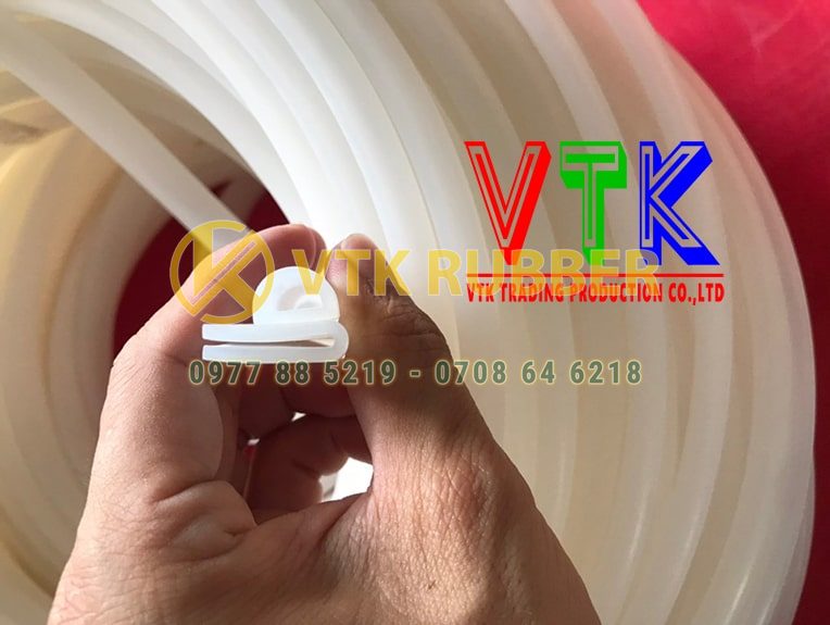036 noi san xuat gioang ong silicon trang chu d chu t o tinh phu yen 06 min