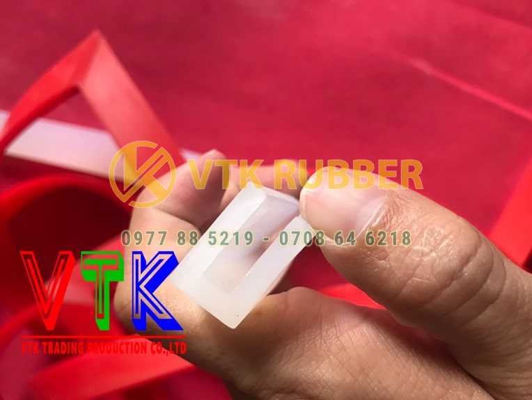 036 cong ty san xuat gioang silicon chiu nhiet mau trang chu t o tinh phu yen 04 min