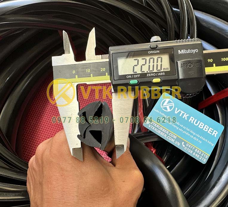 Chịu được nhiệt độ cao tới 200°C, không biến dạng, giữ độ kín khít trong môi trường nhiệt lớn