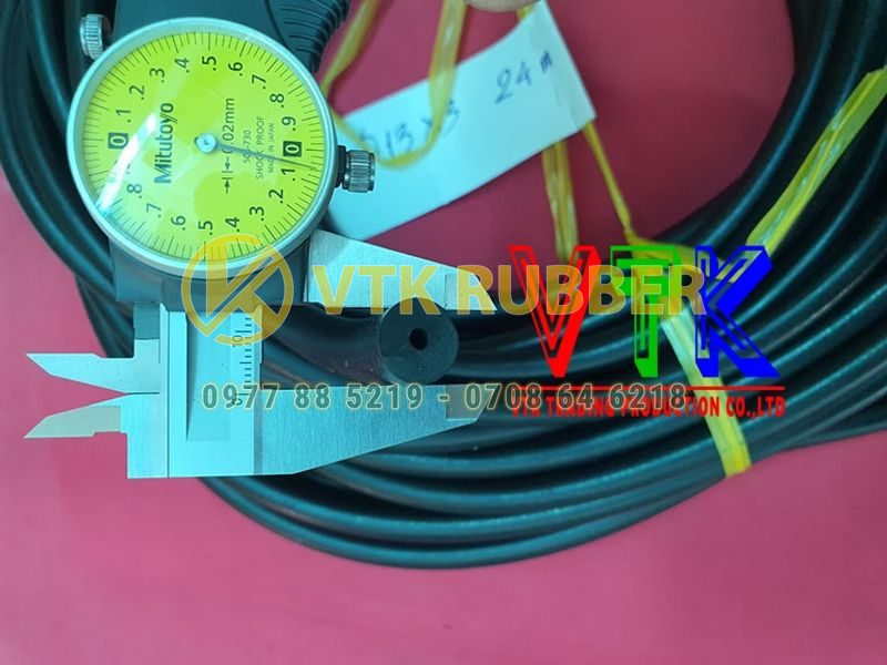 Ống cao su chịu dầu