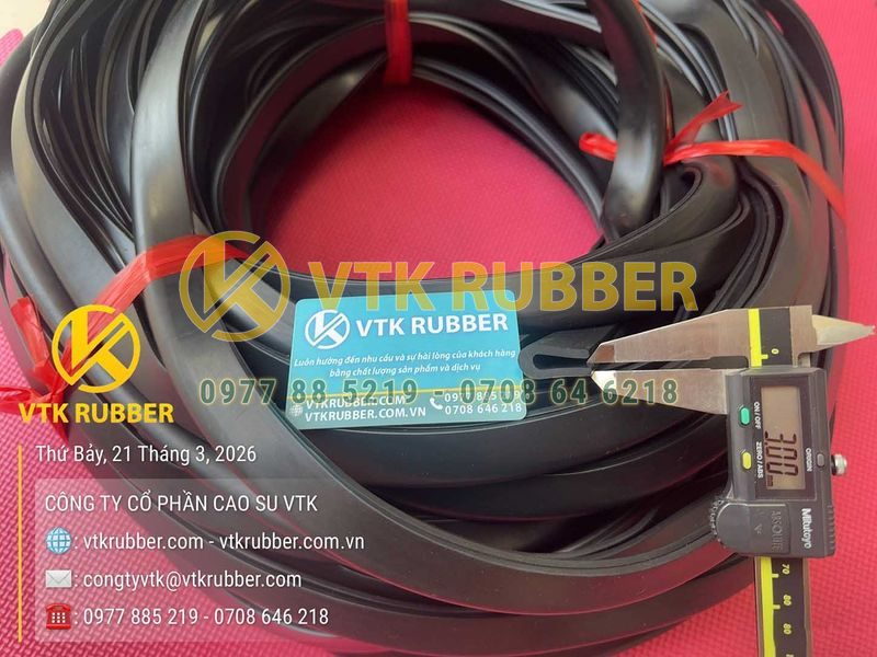 Ron cao su EPDM chữ U 12x25x3, khe 6mm