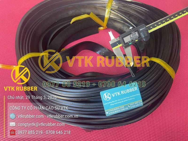 Ron cao su  chữ U 6x30x2, khe 2mm