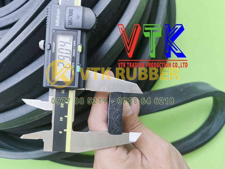 109 ron cao su cua thung xe quang ngai 05 min