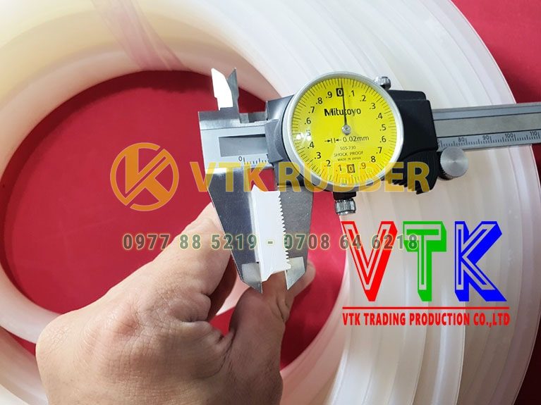 11 dia chi ban ron silicone cao su mau do chu p o tinh tuyen quang 08 min