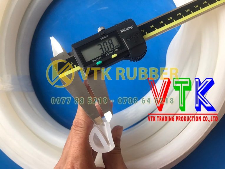 118 ron cao su cua kho dong lanh o tinh dak nong 04 min