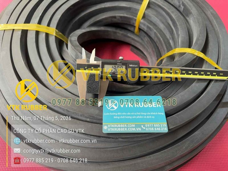 Ron cao su xốp EPDM chữ nhật 19x26