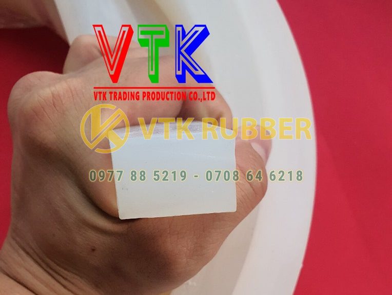 036 xuong cung cap gioang silicon mau trang do chu u o tinh phu yen 06 min