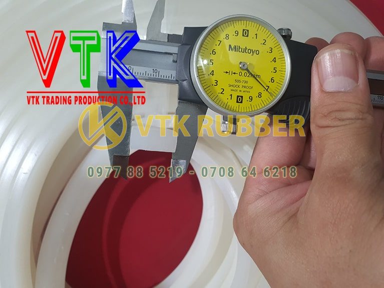 109 ron cao su cua thung xe quang ngai 08 min