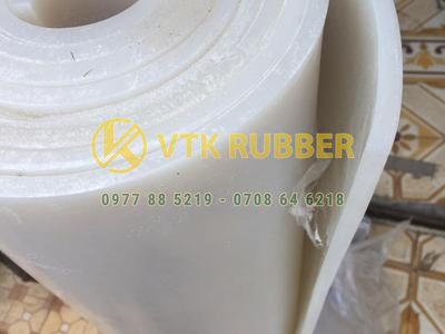 Tinh năng của silicone tấm màu trắng chịu nhiệt
