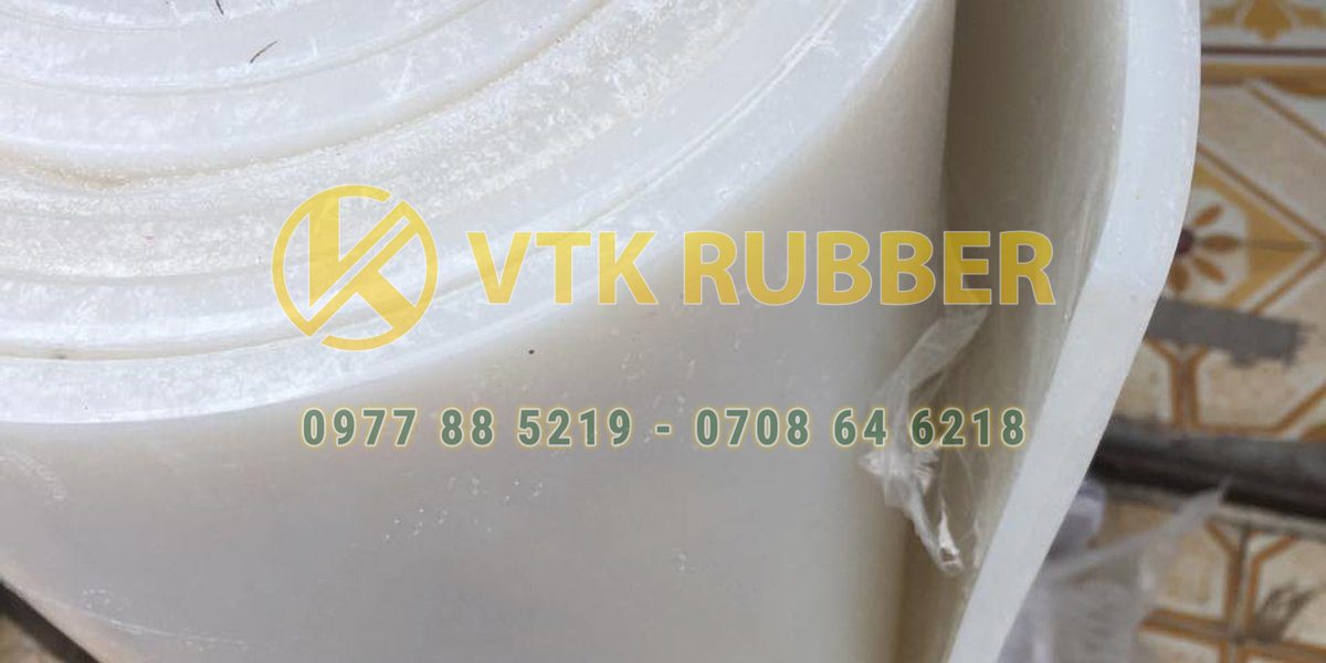 Tinh năng của silicone tấm màu trắng chịu nhiệt