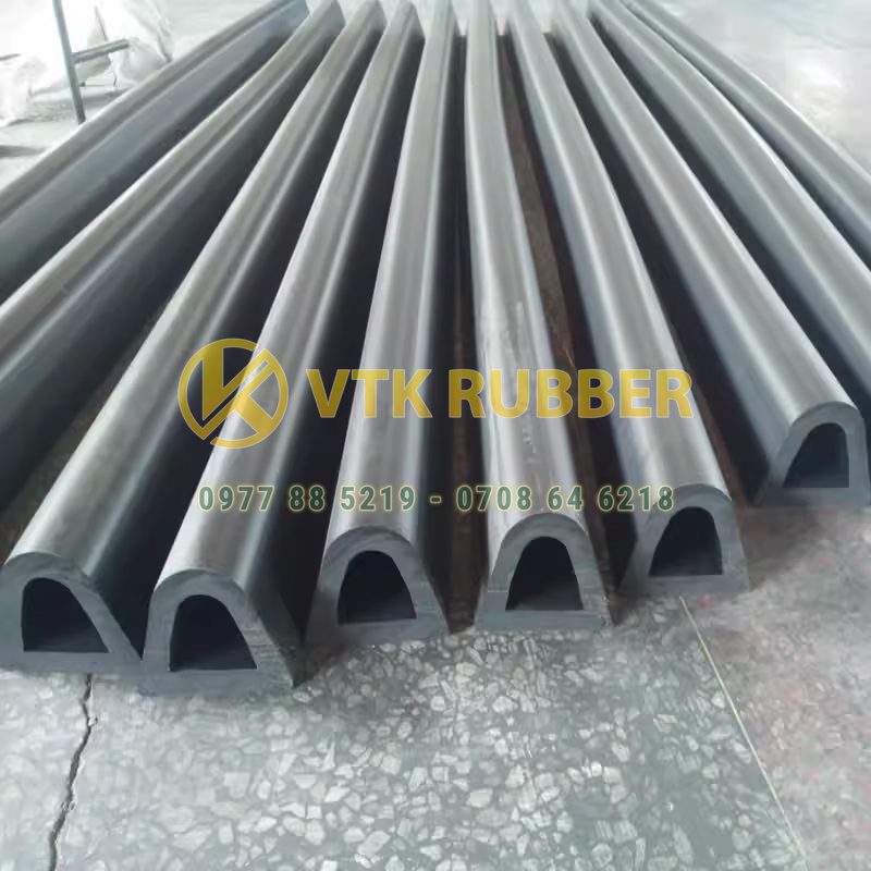 Giúp giảm tác động rung động trong máy móc công nghiệp, tăng độ bền và giảm hao mòn linh kiện
