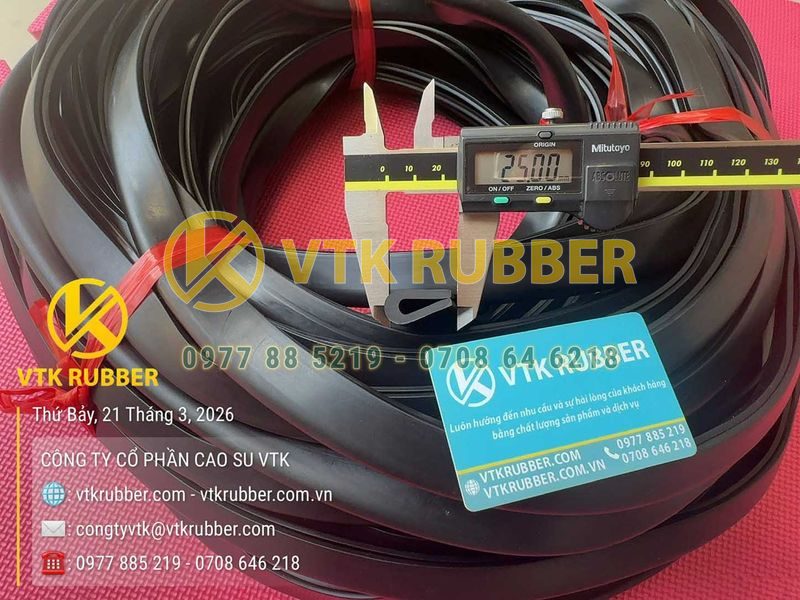 Ron cao su EPDM chữ U 12x25x3, khe 6mm