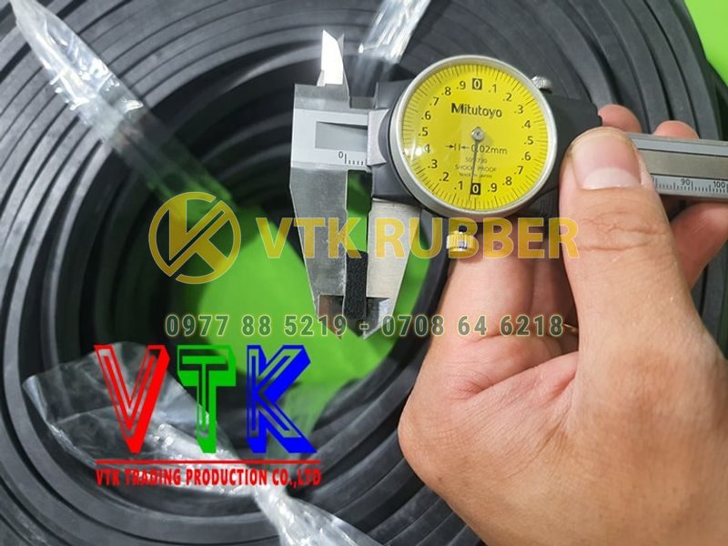Ron cao su xốp chữ nhật