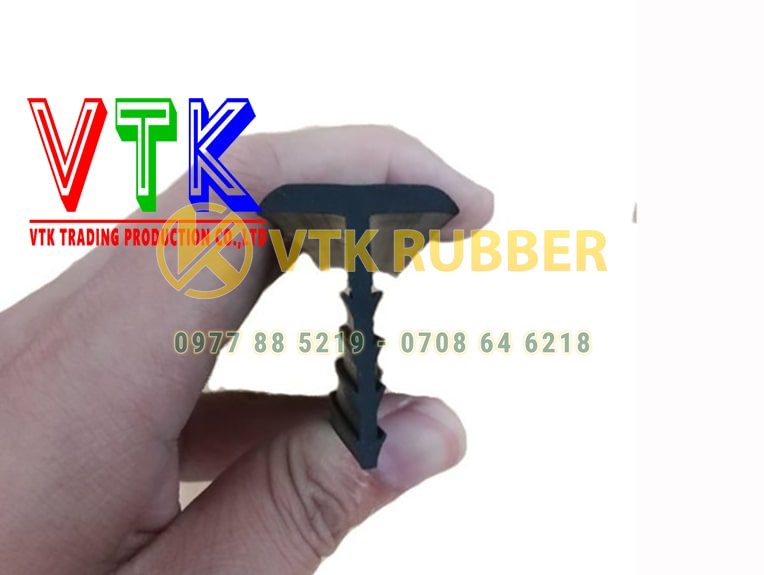 043 xuong cung cap gioang cao su dan mep noi can ba do soc o dak nong 06 min