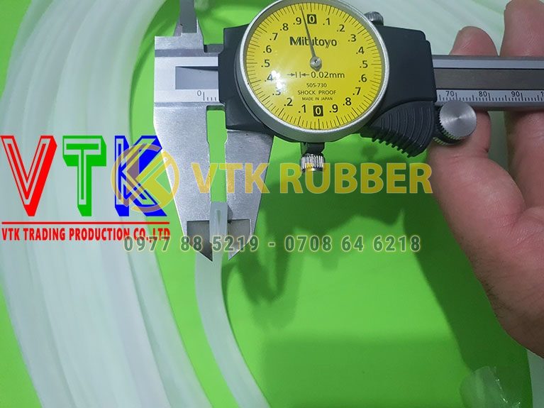 07 mua ron cao su chu l mau den bong o tinh ha giang 05 min