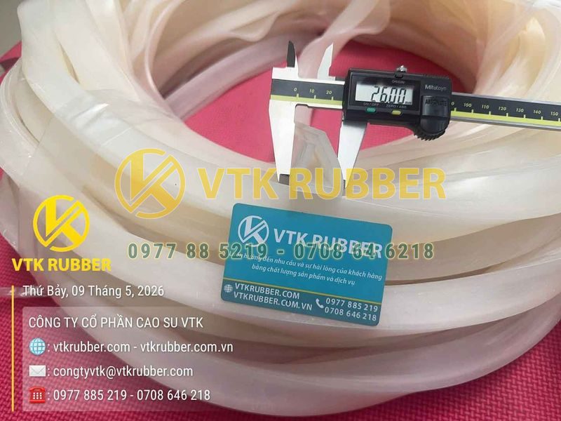 Ron silicon trắng chữ U 26x35x4