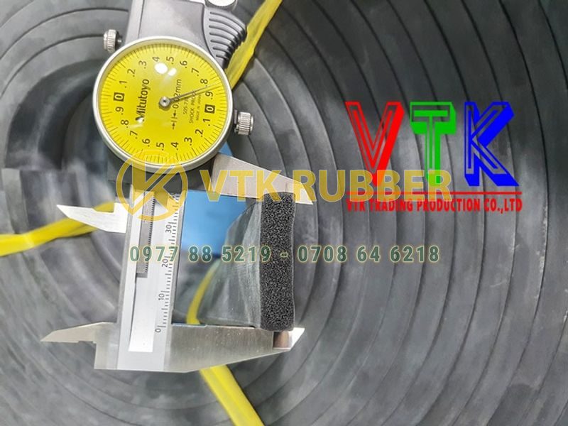 Ron cao su xốp chữ nhật