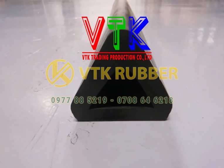 057 co so san xuat gioang silicon mau trang chu u o vinh long 08 min