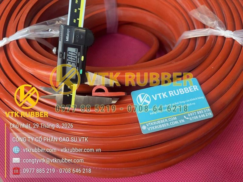 Ron silicon đỏ chữ P 36.5x13x4