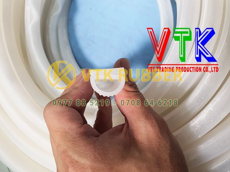 07 nha may san xuat ron cao su chiu dau chu u o tinh ha giang 03 min