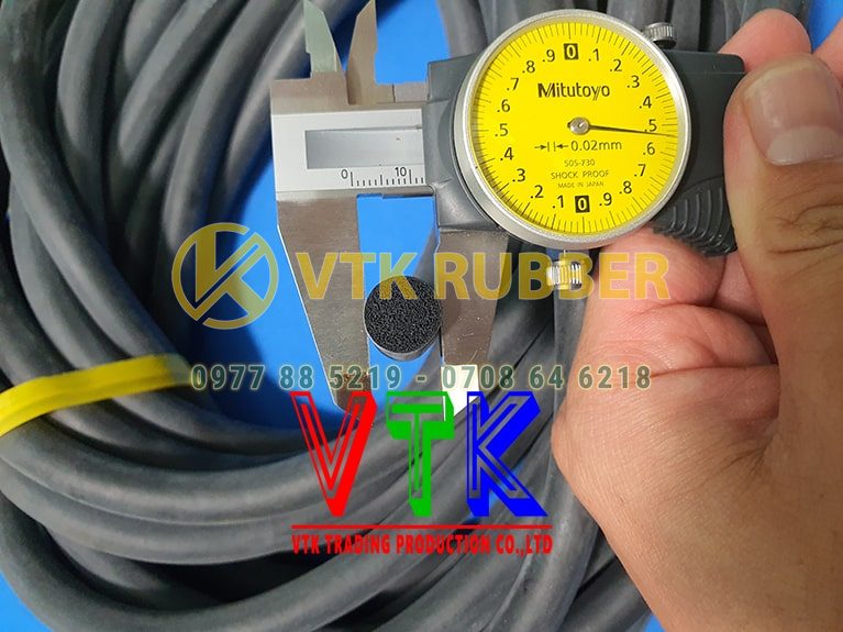 108 ron cao su cua thung xe quang nam 03 min