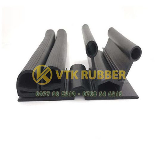 Sản phẩm được sản xuất từ cao su EPDM, chịu nhiệt độ âm sâu, chống ẩm và nấm mốc. Phù hợp cho cửa kho bảo quản thực phẩm, dược phẩm và hệ thống làm lạnh công nghiệp
