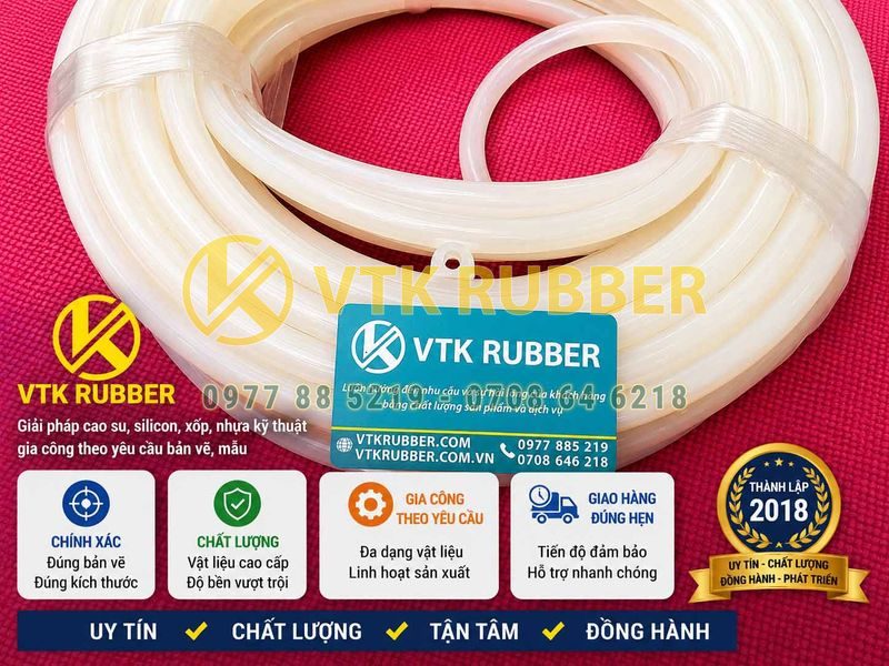 Ron silicon trắng chữ D 12x9x5