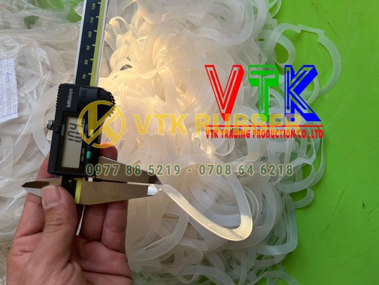 115 ron cao su cua thung xe o tinh kon tum 06 min