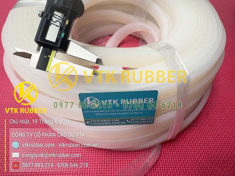 Ron silicon trắng hình chữ nhật 24x28x8