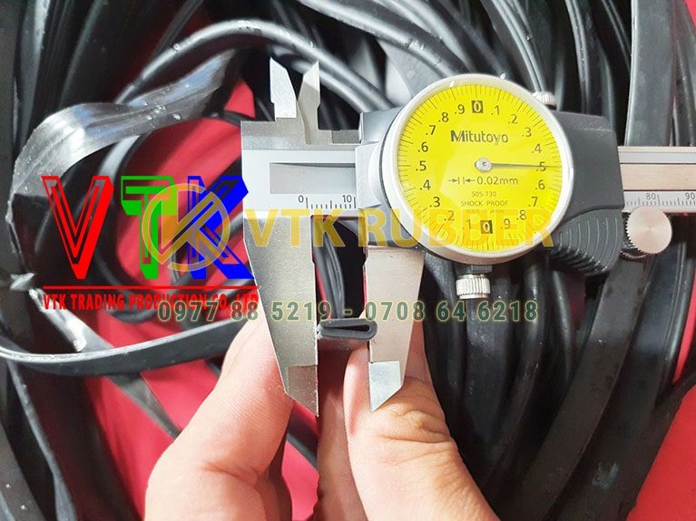 019 noi san xuat gioang silicon mau do trang chu e 25x30x2mm o tinh hai duong 07 min