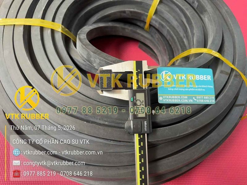 Ron cao su xốp EPDM chữ nhật 20x25