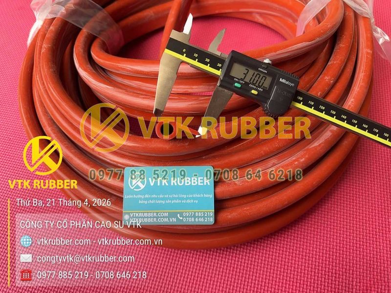 Ron silicon đỏ chữ P 31x16x3