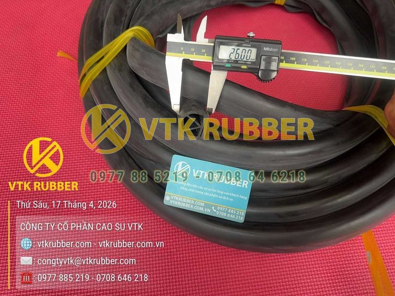 Ron cao su EPDM cửa kho lạnh chữ E, chữ D 26x26x2.5, khe 2mm