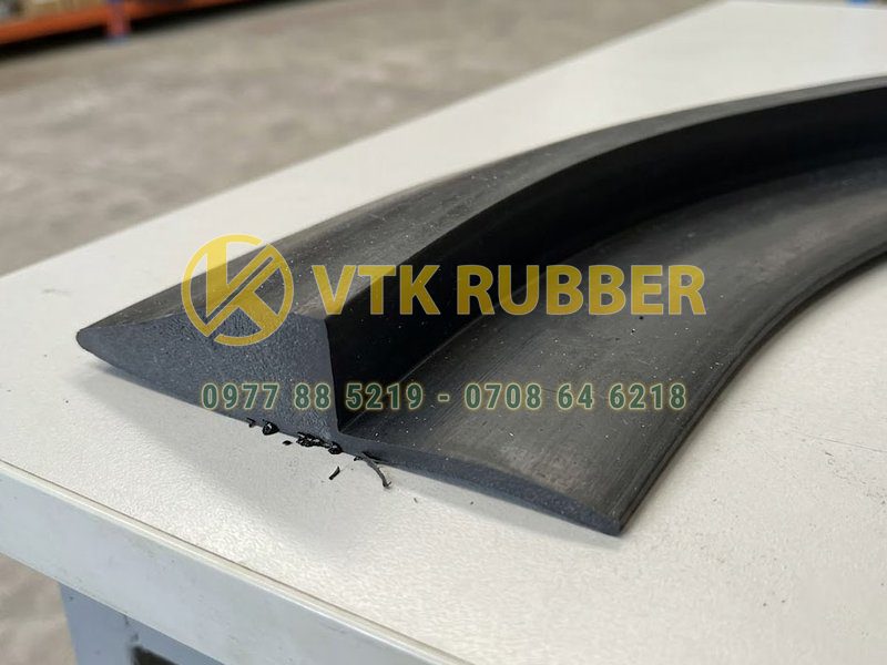 Bán ron cao su chữ L ở tỉnh Lào Cai