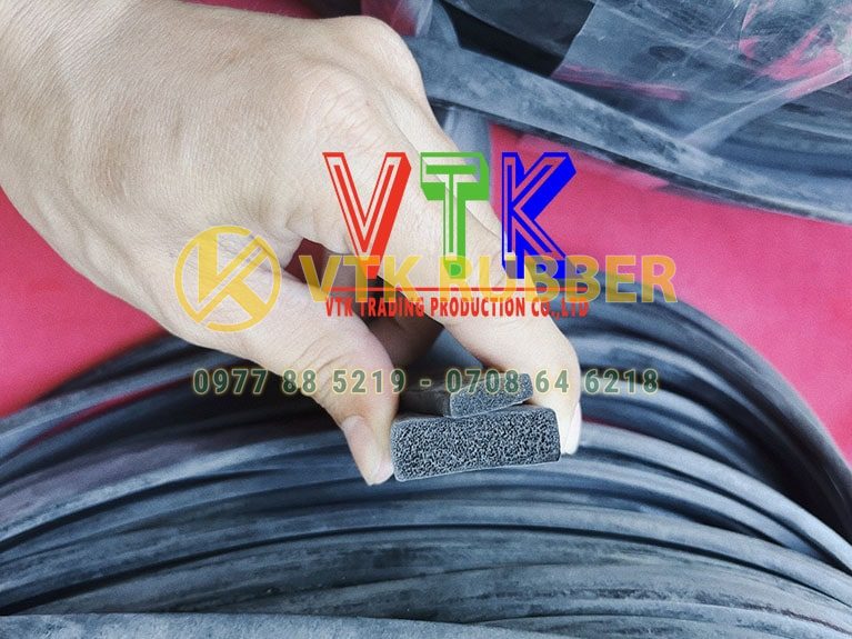 110 ron cao su cua thung xe o binh dinh 04 min