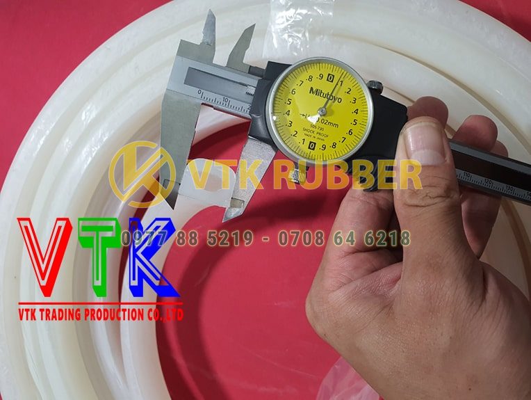 116 ron cao su cua thung xe o tinh gia lai 03 min