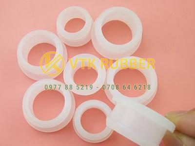 Nút silicon chèn kín khí màu trắng ở Thừa Thiên Huế
