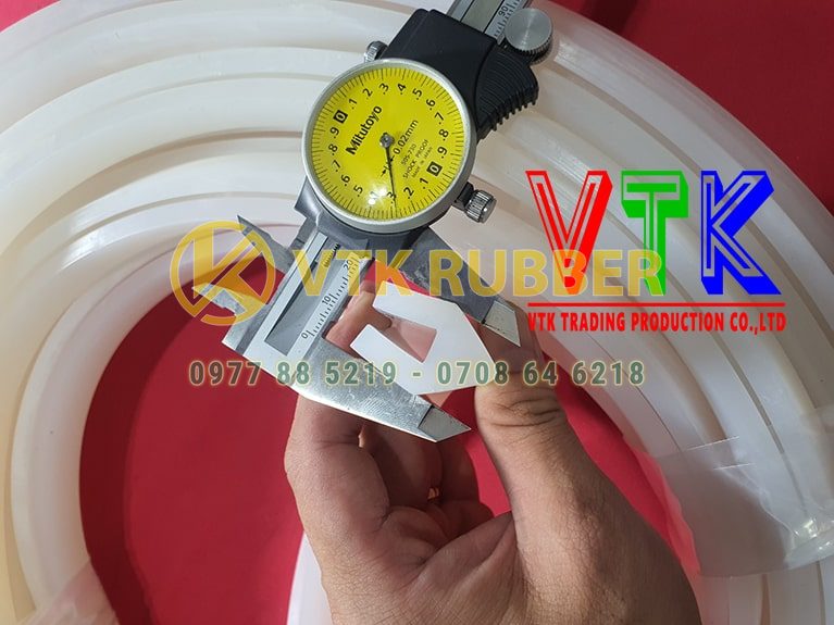 102 ron cao su cua kho dong lanh o tinh nghe an 05 min