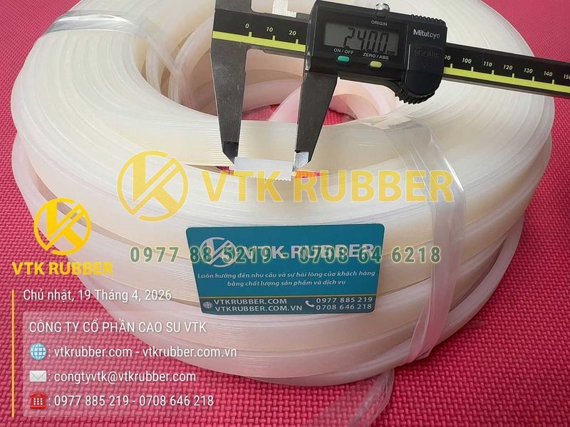 Ron silicon trắng hình chữ nhật 24x28x8