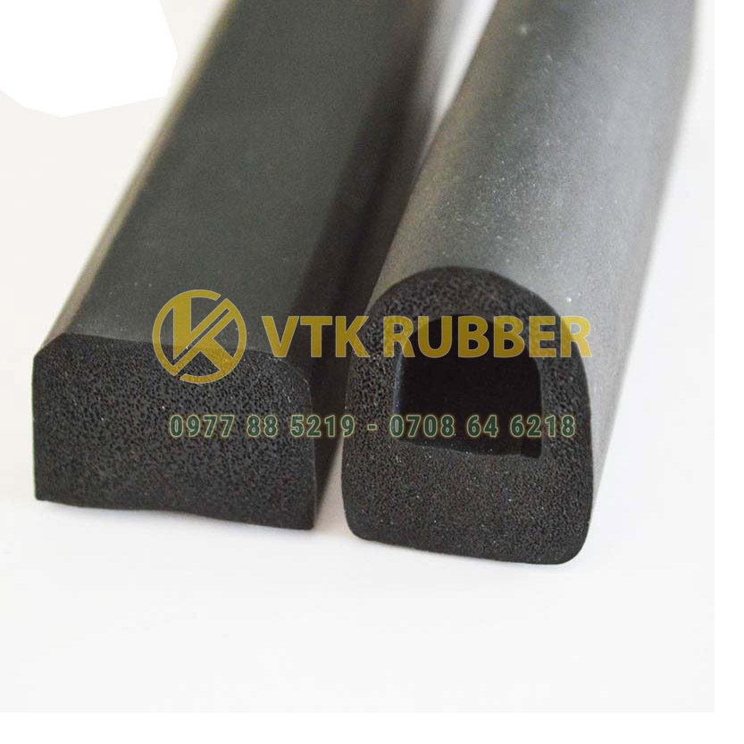 Cấu trúc xốp đàn hồi giúp cách âm, giảm chấn, thường dùng trong phòng máy, nhà xưởng, container