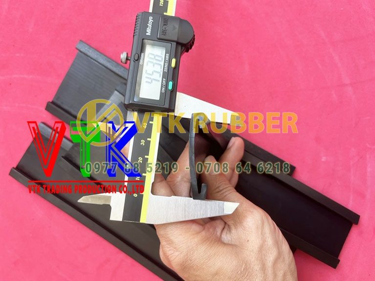 003 cong ty ban gioang silicon chu u o tinh dien bien 07 min