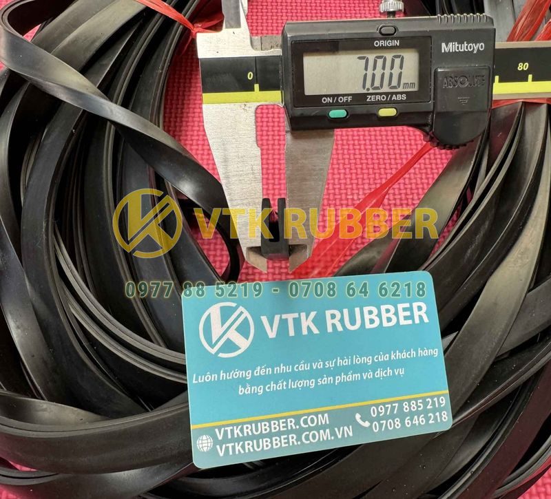Ron cao su chữ U 7x15x2, khe 3mm