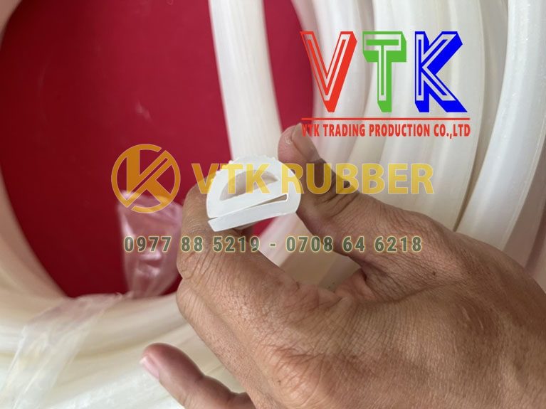 109 ron cao su xop boc kem o quang ngai 03 min