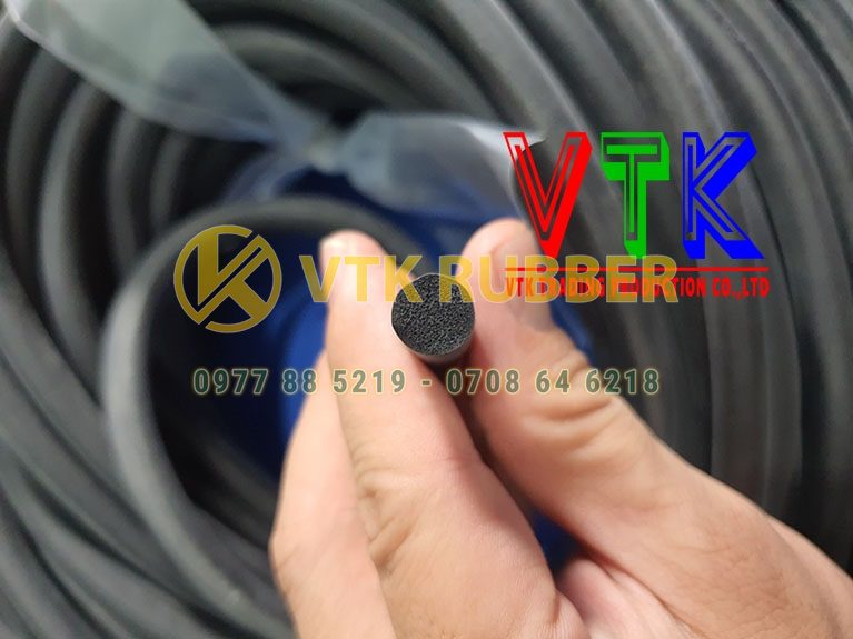 023 xuong cung cap giang silicon mau trang vang den chu t o tinh ninh binh 06 min