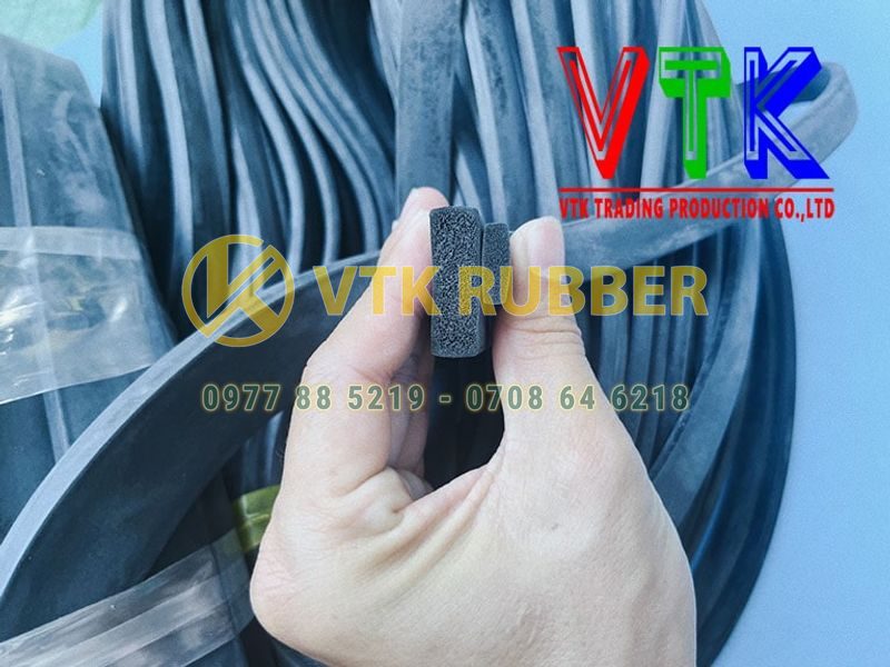Ron cao su xốp EPDM chữ nhật